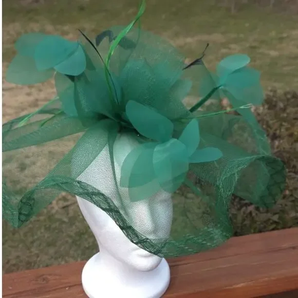 SOLD Emerald Derby FascinatorvFloral Statement Hat Race Day Wedding Guest Garden - Picture 4 of 12